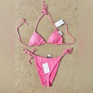 SOLD Ⓜ️ Dippin' Daisy's Vibrant Pink Textured Bikini